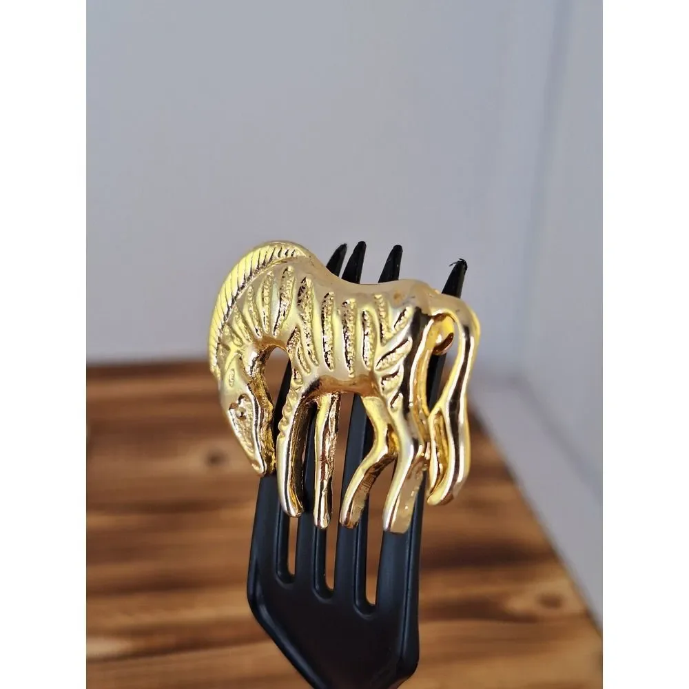 3D Gold Tone Jungle Zebra Brooch‎ Lapel Tie Pin Africa Safari Animal 1.5